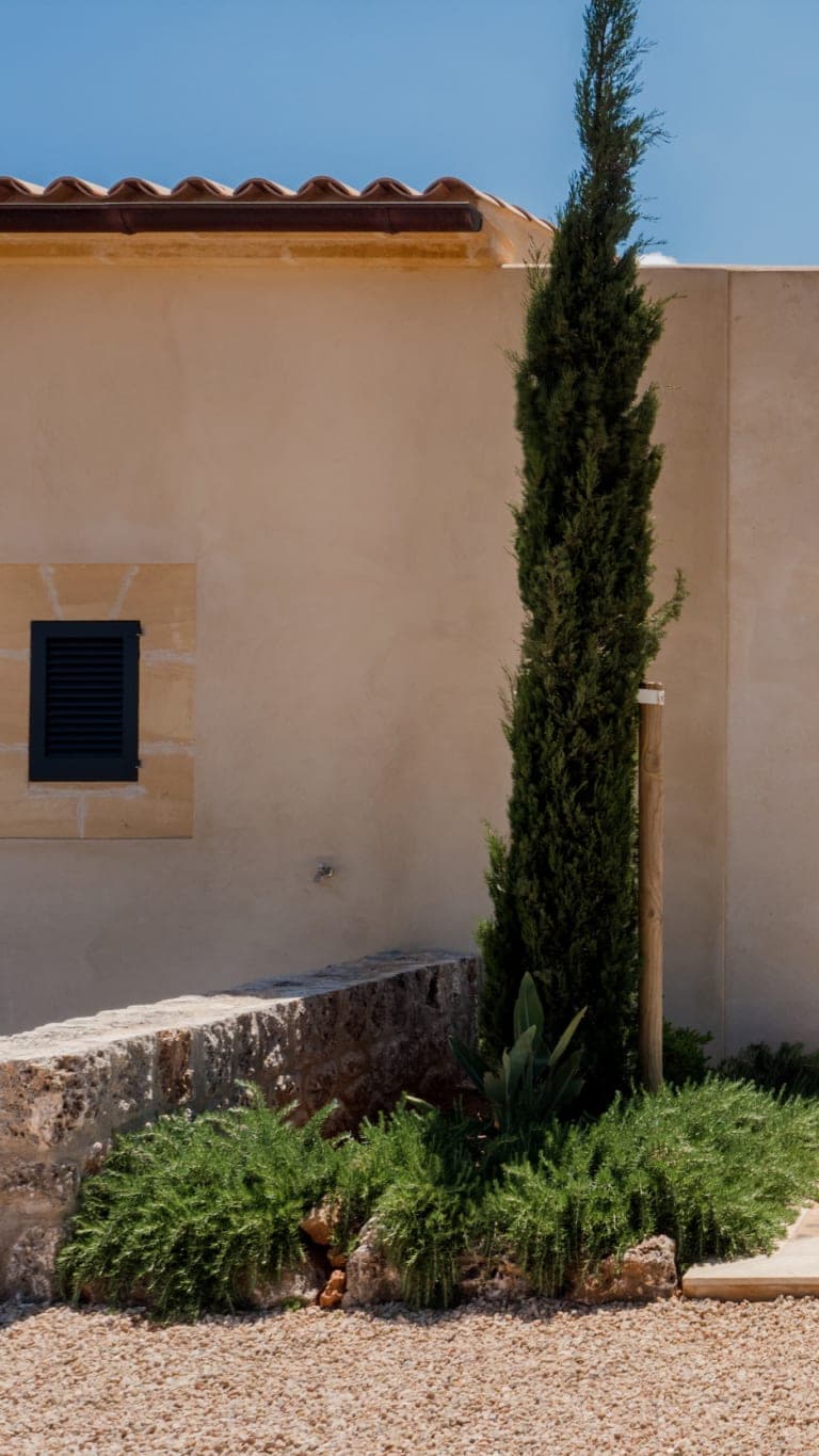 Image description goes here.